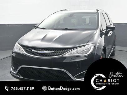 Used 2018 Chrysler Pacifica Touring-L w/ Tire & Wheel Group