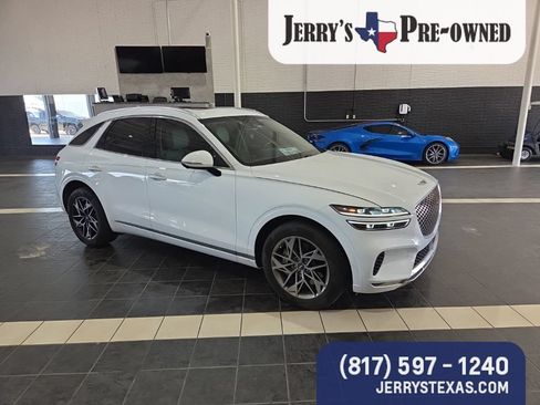 Used 2024 Genesis GV70 2.5T w/ Advanced Package AWD/4WD image 2