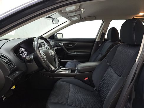 Used 2017 Nissan Altima 2.5 SV FWD image 2