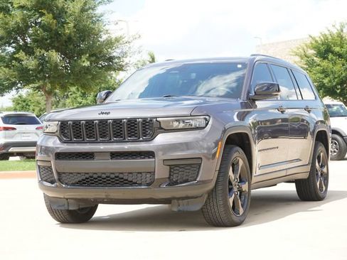 Used 2023 Jeep Grand Cherokee L Laredo AWD/4WD image 3