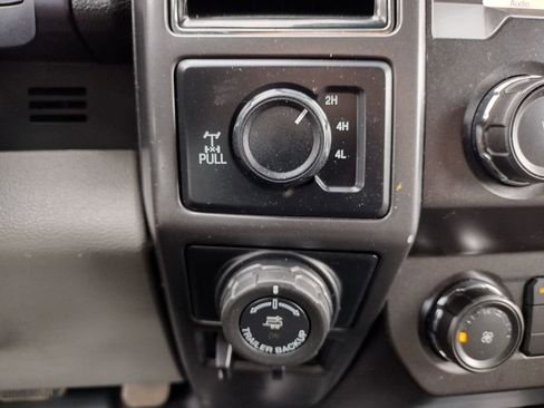 Used 2019 Ford F150 XLT w/ Trailer Tow Package image 22