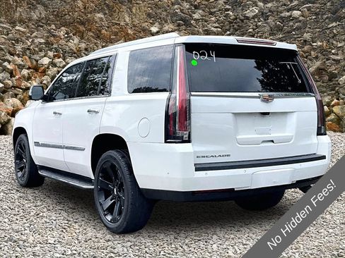 Used 2017 Cadillac Escalade Luxury AWD/4WD image 9
