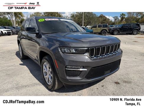 Certified 2022 Jeep Grand Cherokee Limited w/ Trailer Tow Prep Group (B) image 1