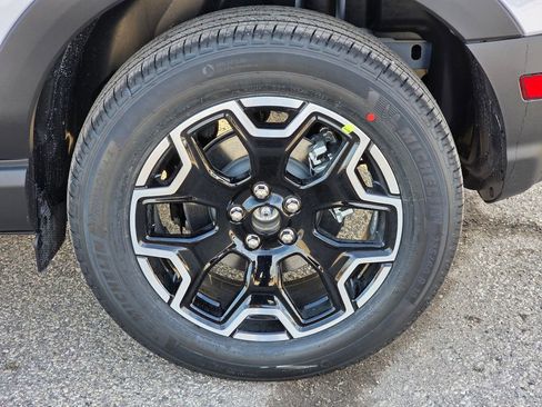 New 2026 Ford Bronco Sport Outer Banks w/ Outer Banks Tech Package+ AWD/4WD image 11