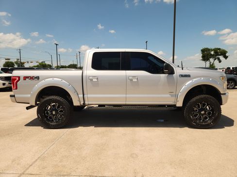 Used 2016 Ford F150 XLT w/ Equipment Group 302A Luxury AWD/4WD image 7