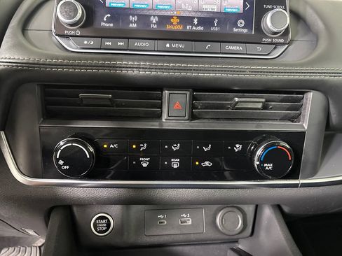 Used 2023 Nissan Rogue S AWD/4WD image 17
