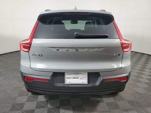 Certified 2026 Volvo XC40 B5 Plus AWD/4WD image 7