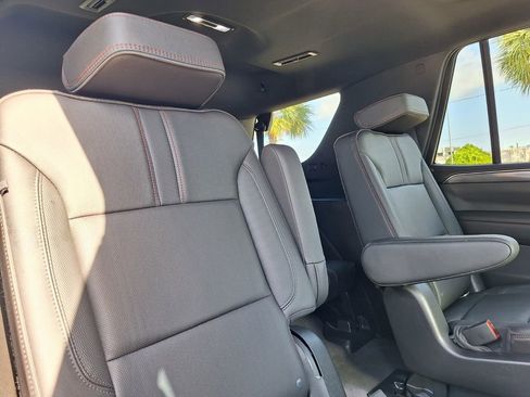 Used 2022 Chevrolet Tahoe RST w/ Sport Performance Package image 30