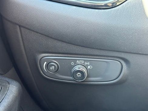 Used 2022 Chevrolet Equinox RS w/ RS Leather Package image 18