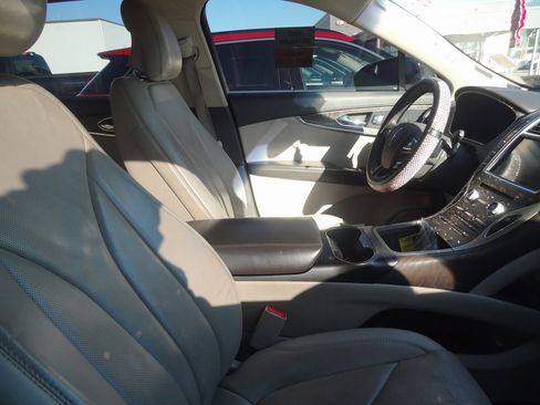 Used 2017 Lincoln MKX Reserve w/ Lincoln MKX Climate Package image 9