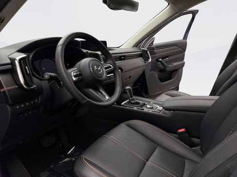Used 2025 MAZDA CX-50 2.5 Turbo w/ Weather Package AWD/4WD image 10