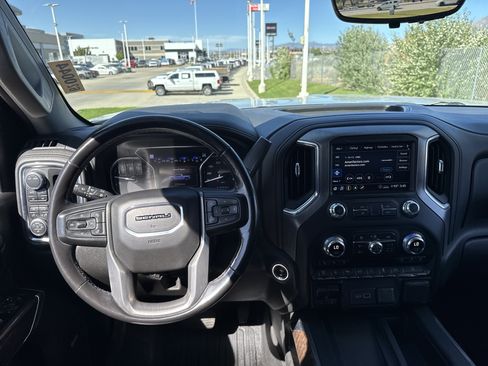 Used 2020 GMC Sierra 3500 Denali w/ Denali Ultimate Package AWD/4WD image 17