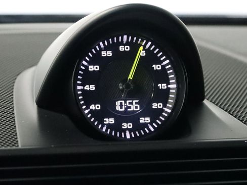 Used 2018 Porsche Panamera 4 image 64