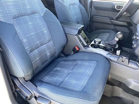 Certified 2025 Ford Bronco Heritage Edition AWD/4WD image 10
