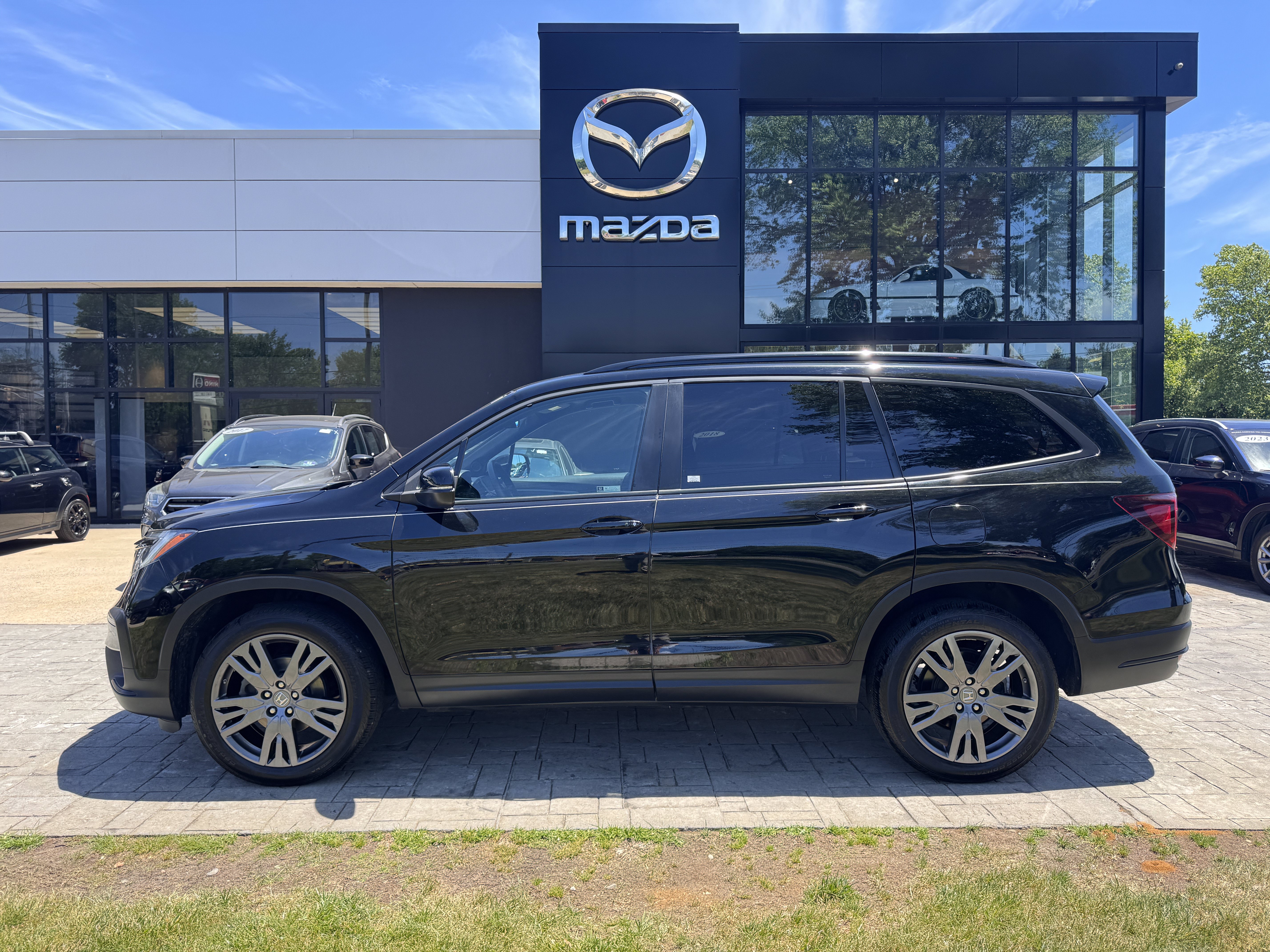 Used 2022 Honda Pilot Sport image 4