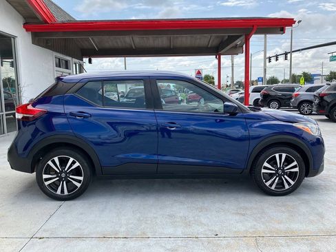 Used 2020 Nissan Kicks SV FWD image 3