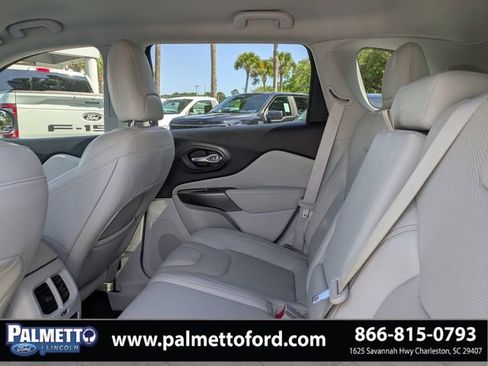 Used 2020 Jeep Cherokee Latitude Lux w/ Quick Order Package 26H Lux FWD image 14