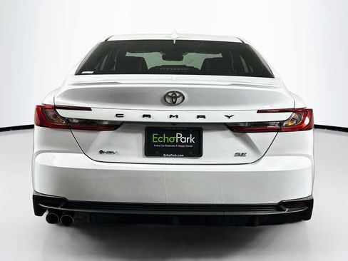 Used 2026 Toyota Camry SE w/ Convenience Package FWD image 7