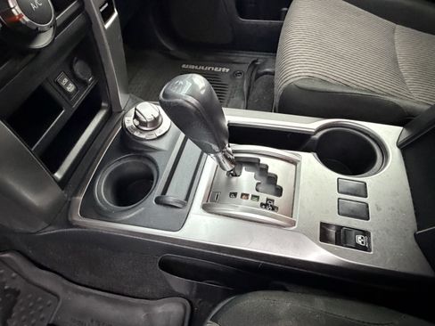 Used 2019 Toyota 4Runner SR5 AWD/4WD image 29