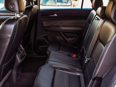 Used 2021 Volkswagen Atlas Cross Sport SE image 34