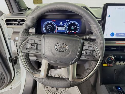 New 2026 Toyota Tacoma TRD Off-Road AWD/4WD image 12