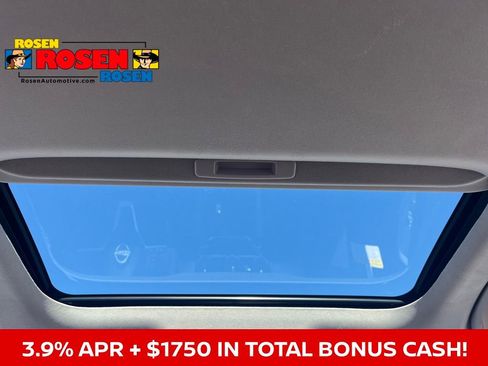 New 2025 Nissan Sentra SV w/ SV Premium Package image 18