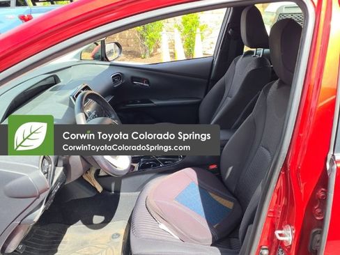 Used 2018 Toyota Prius Three w/ Advanced Technology Package FWD image 12