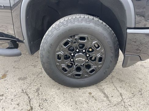 Used 2022 Chevrolet Silverado 2500 LTZ w/ LTZ Plus Package image 34