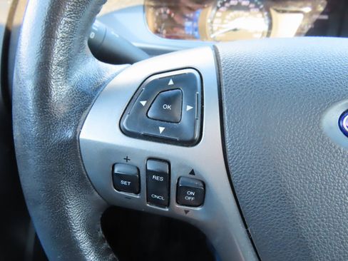 Used 2015 Ford Taurus SEL w/ Equipment Group 201A image 17