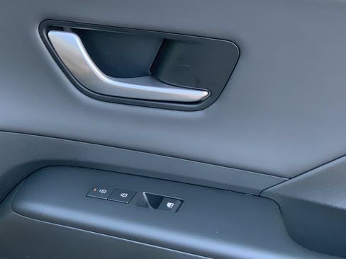 Certified 2024 Hyundai Kona Limited FWD image 38