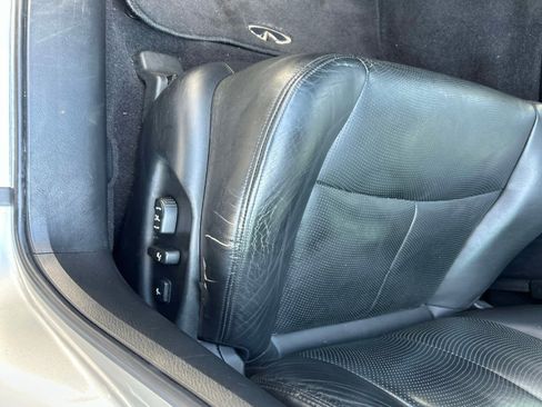 Used 2011 INFINITI M37 w/ Premium Pkg RWD image 22