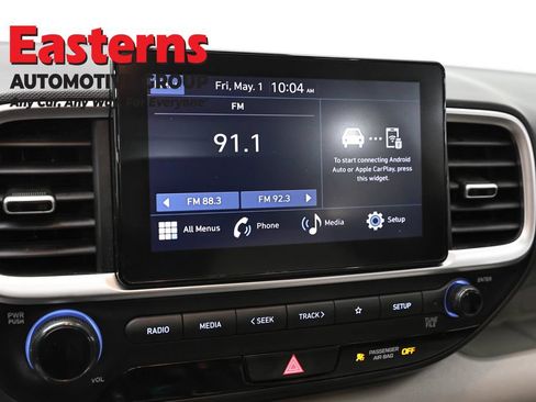 Used 2025 Hyundai Venue SEL FWD image 19