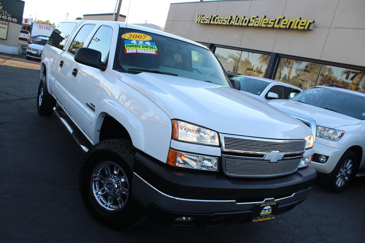 Used 2007 Chevrolet Silverado 2500 LT w/ Heavy-Duty Power Package AWD/4WD image 42