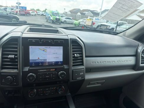 Used 2022 Ford F350 XLT w/ XLT Premium Package AWD/4WD image 32