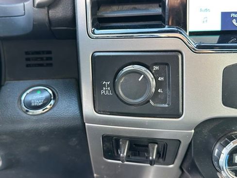 Used 2022 Ford F350 Lariat w/ Black Appearance Package AWD/4WD image 19