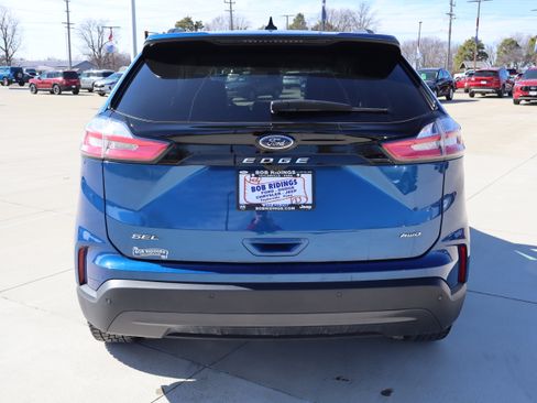 Used 2024 Ford Edge SEL w/ Sport Appearance Package image 6