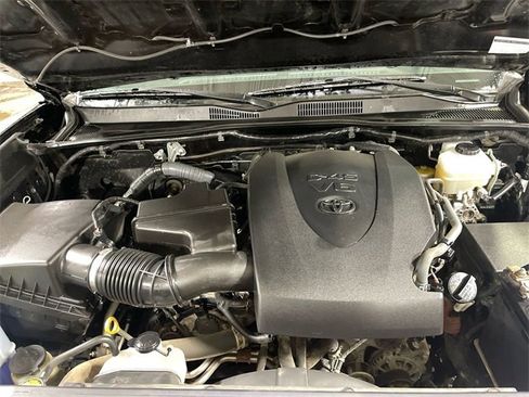 Used 2016 Toyota Tacoma TRD Off-Road image 24