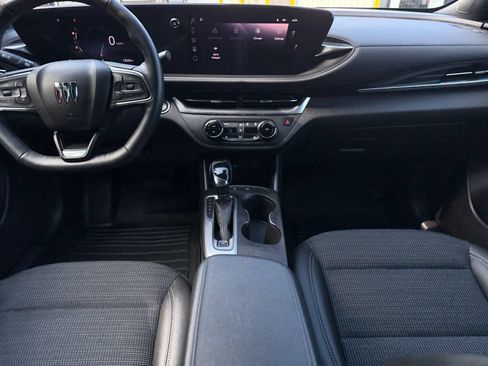 Used 2025 Buick Envista Preferred w/ Convenience I Package FWD image 19