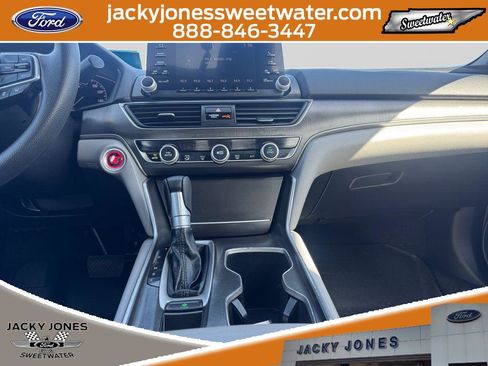 Used 2018 Honda Accord LX image 13