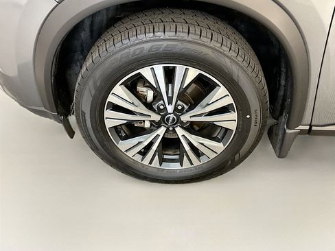 Used 2023 Nissan Rogue SV AWD/4WD image 11