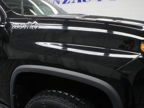 Used 2024 Chevrolet Silverado 2500 High Country image 36