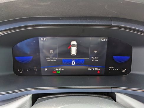 Certified 2022 Volkswagen Taos SE image 34