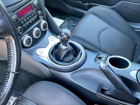 Used 2020 Nissan 370Z Coupe RWD image 14