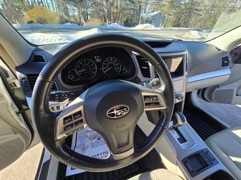 Used 2012 Subaru Outback 2.5i Premium w/ All-Weather Pkg image 21