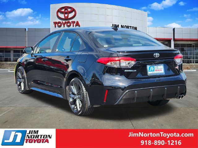 Used 2025 Toyota Corolla SE w/ SE Premium Package FWD image 8