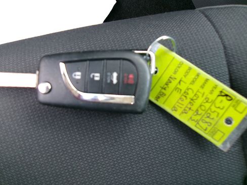 Used 2023 Toyota Corolla LE w/ Carpet Mat Package (TMS) image 20