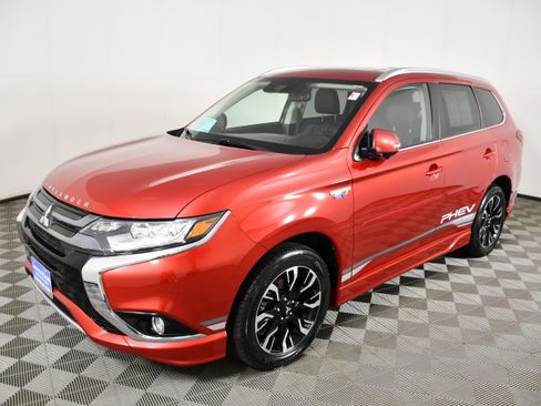 Used 2018 Mitsubishi Outlander GT AWD/4WD image 10