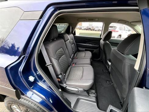 Certified 2024 Nissan Pathfinder SV image 16