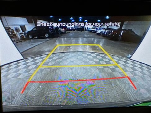 Used 2018 Kia Sorento LX image 18