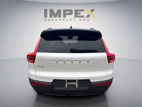 Used 2023 Volvo XC40 Recharge Ultimate AWD/4WD image 4